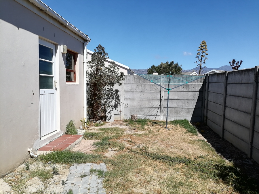 2 Bedroom Property for Sale in Guldenland Western Cape